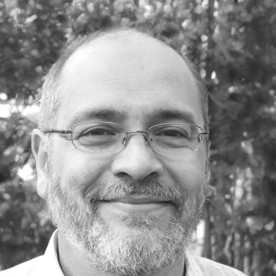 Director Académico Aurelio Mendoza